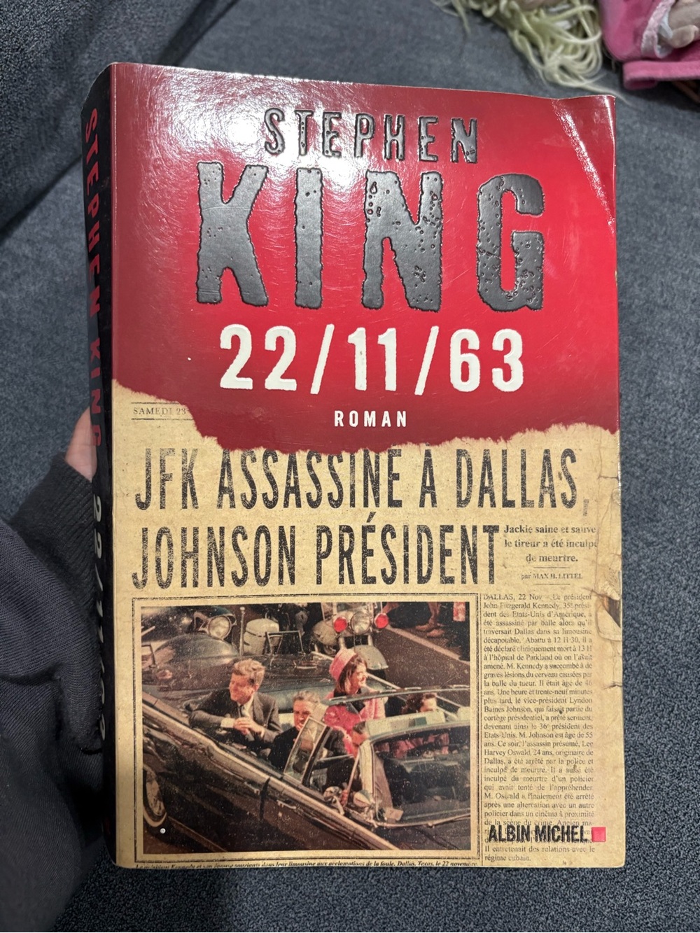 Stephen King 22/11/63 Paperback - Red and Beige French Edition
